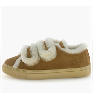 NWT VOILE BLANCHE GRETHA Genuine Shearling Sneaker